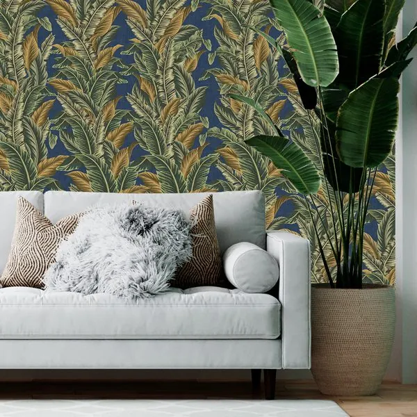 Folhagem Textura Linen Azul — ambiente com o papel de parede aplicado