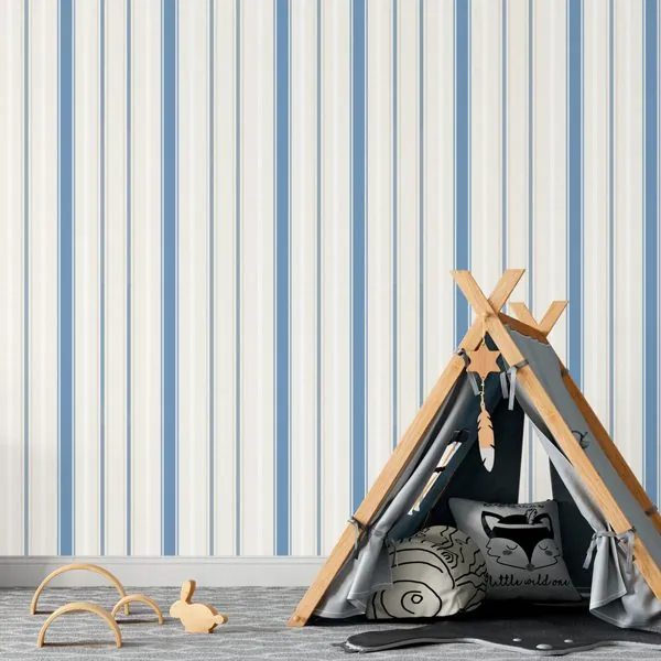 Listras Alternadas Azul — ambiente com o papel de parede aplicado