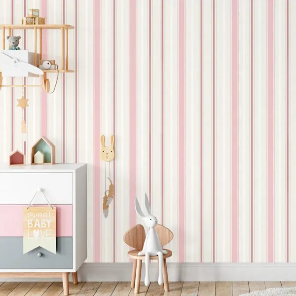 Listras Alternadas Rosa — ambiente com o papel de parede aplicado