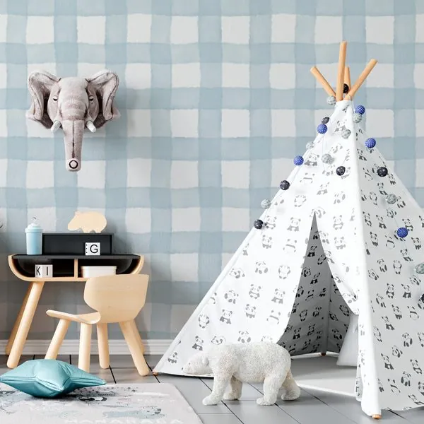 Xadrez Aquarela Standard Azul — ambiente com o papel de parede aplicado